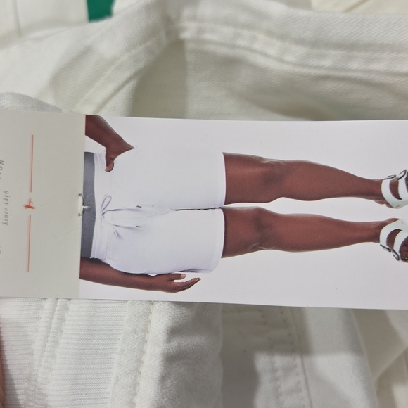 Orvis Women's White Casual Shorts With Side Pockets And Comfort Draw Str… - Picture 6 of 8